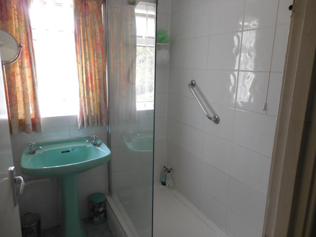 The Tulip Tree Guest House Wilmslow Ruang foto
